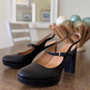 Elegant Indigo Naturalizer Women's Mary Jane Heels 7